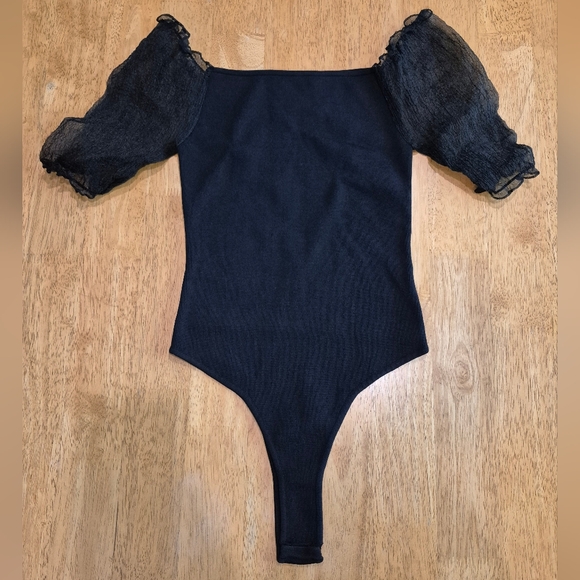 EUC ASTR The Label Darling Puff Sleeve Black Bodysuit - Picture 2 of 7